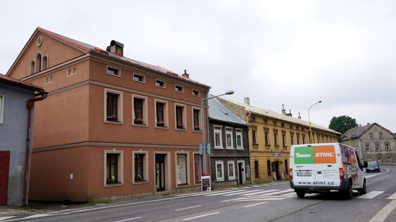 Apartamento U Salonu Virginia Česká Kamenice Exterior foto